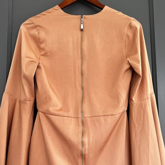 Runaway The Label Beige Mini Dress Long Bell Sleeves V-Neck Pockets Size Small S - Picture 5 of 11